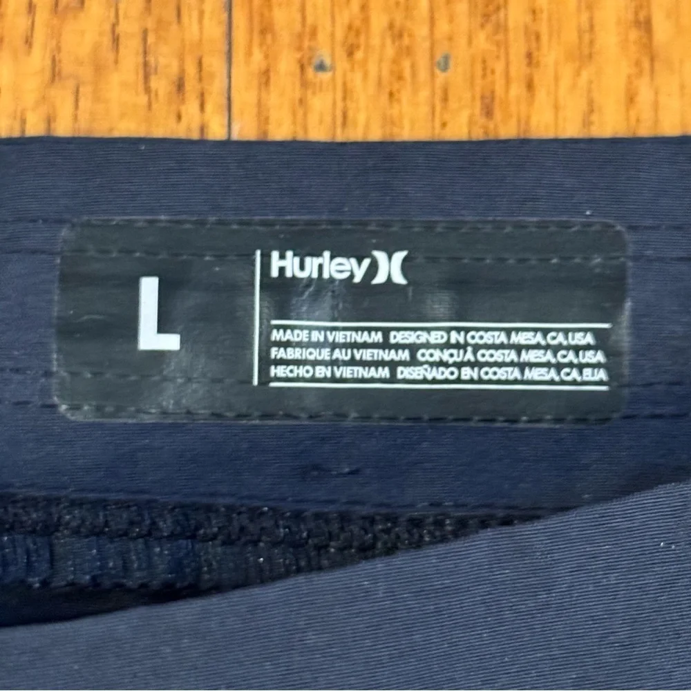 Hurley Men's Striped Shorts Black Size L